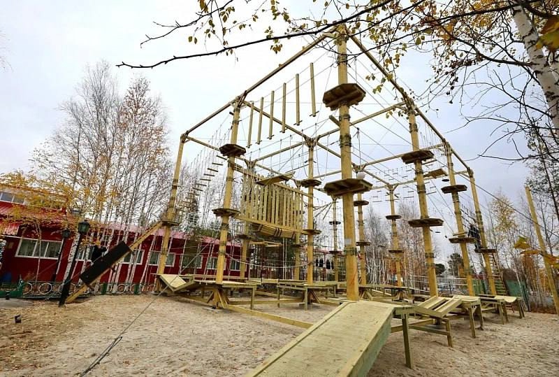 Первый инклюзивный верёвочный парк «СпортГрад» в Лянторе