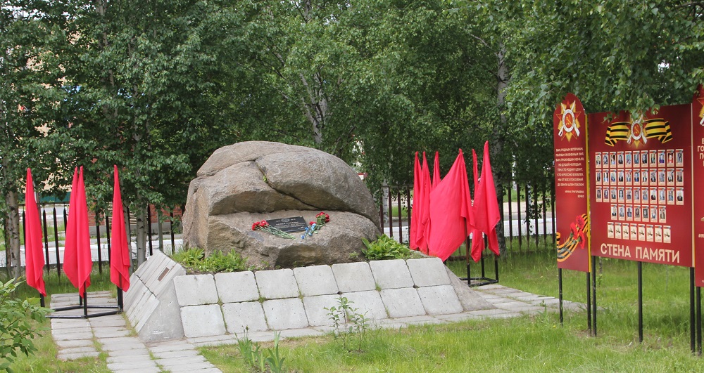 Установлен памятный знак «Аллея Победы» в Барсово