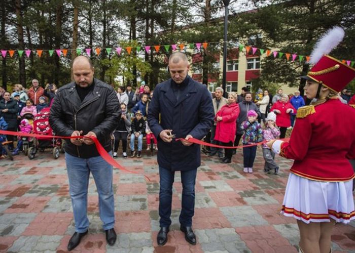 Открыт сквер в п. Барсово