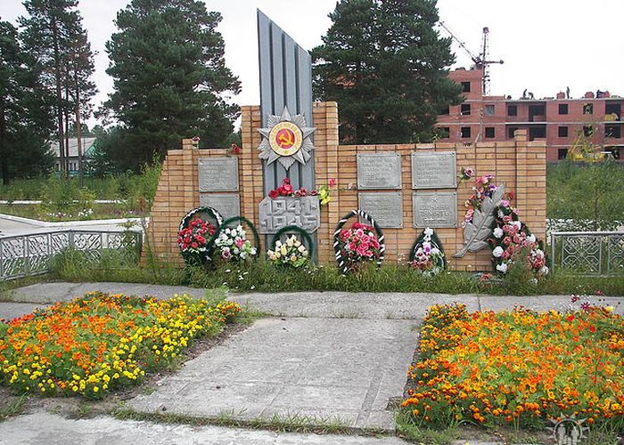 Открыт памятник «Победы» в д. Ляминой 