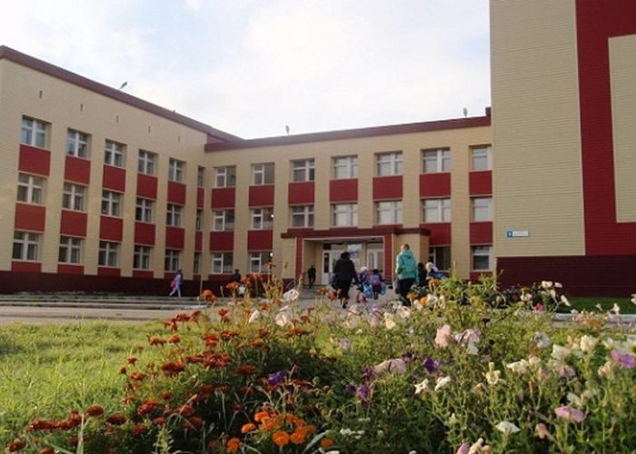 Открыта школа в п. Барсово