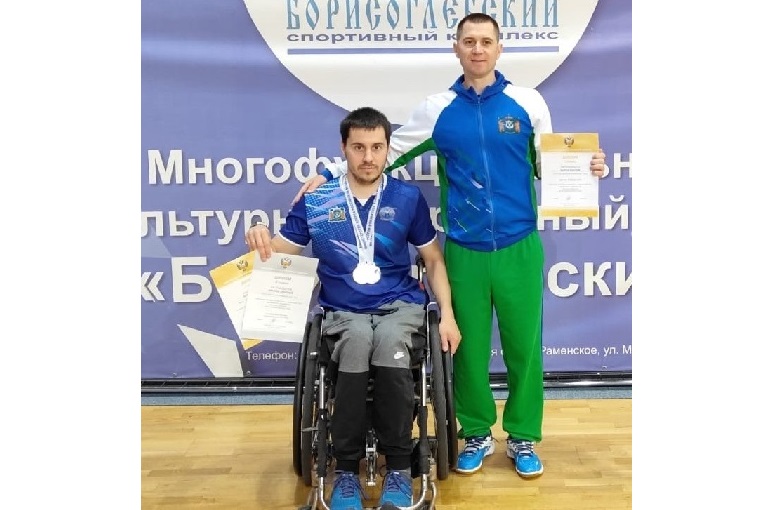 Дмитрий Фролов - чемпион России по спорту среди лиц с поражением опорно-двигательного аппарата в дисциплине бадминтон