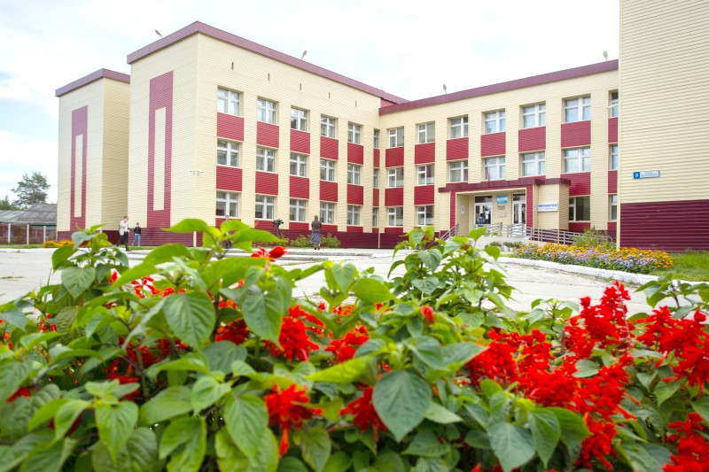 Открыта школа в п. Барсово