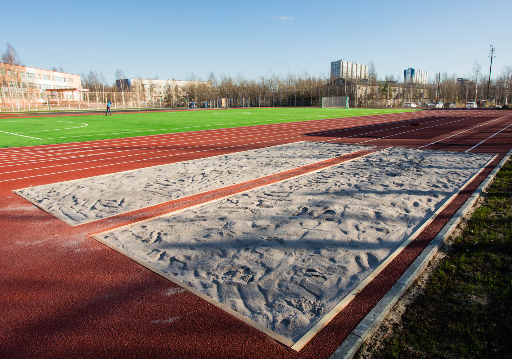 Открыт стадион с умной площадкой в Солнечном