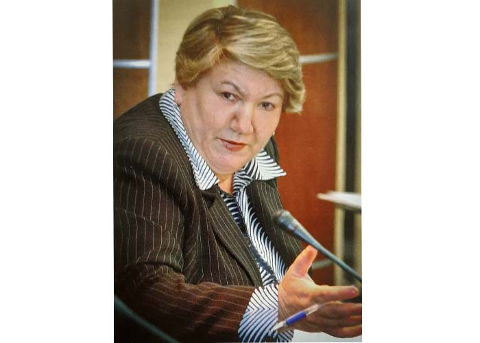 Бжецова Елена Хусейновна