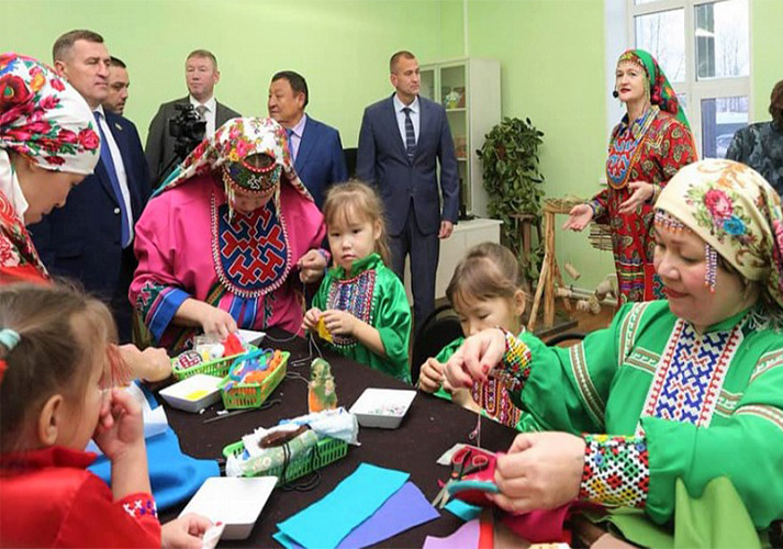 Открыт национальный сельский клуб в п. Тром-Аган